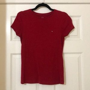 Vintage Tommy Hilfiger tee. Red. Size medium.